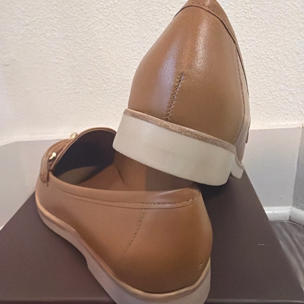 Talbots Tan Leather Loafers Gold Horsebit Comfort Flats Size 7 - Picture 5 of 6